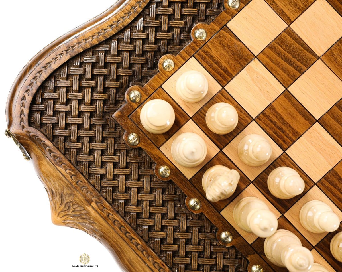 Hand Carved Luxury Chess / Backgammon Board Ornamental #AI31123
