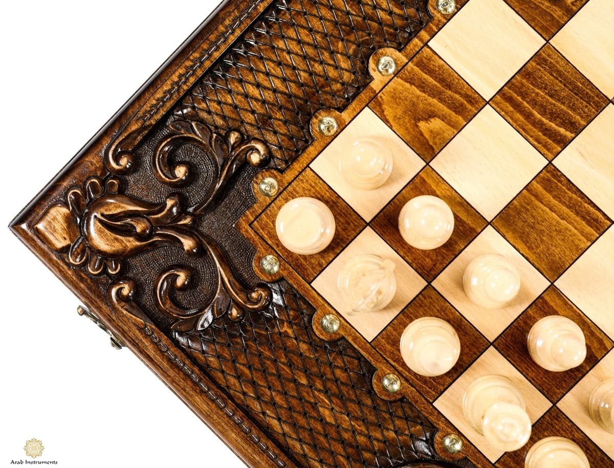 Hand Carved Premium Chess / Backgammon Ornamental Stunning Pattern #AI31214
