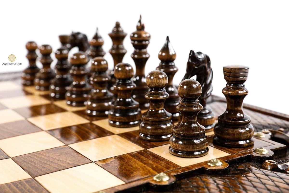 Hand Carved Premium Chess / Backgammon Ornamental Stunning Pattern #AI31214