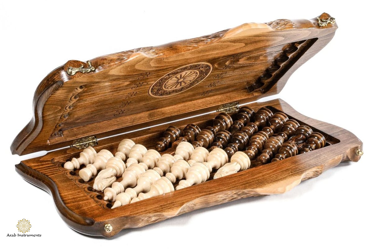 Hand Carved Luxury Chess / Backgammon Board Ornamental #AI31123