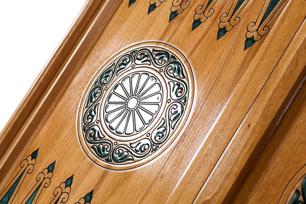 Superb Backgammon with Tree Branch Slices and Epoxy #AI11504turquoise