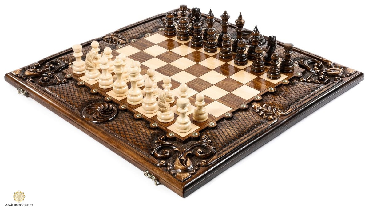 Hand Carved Premium Chess / Backgammon Ornamental Stunning Pattern #AI31214