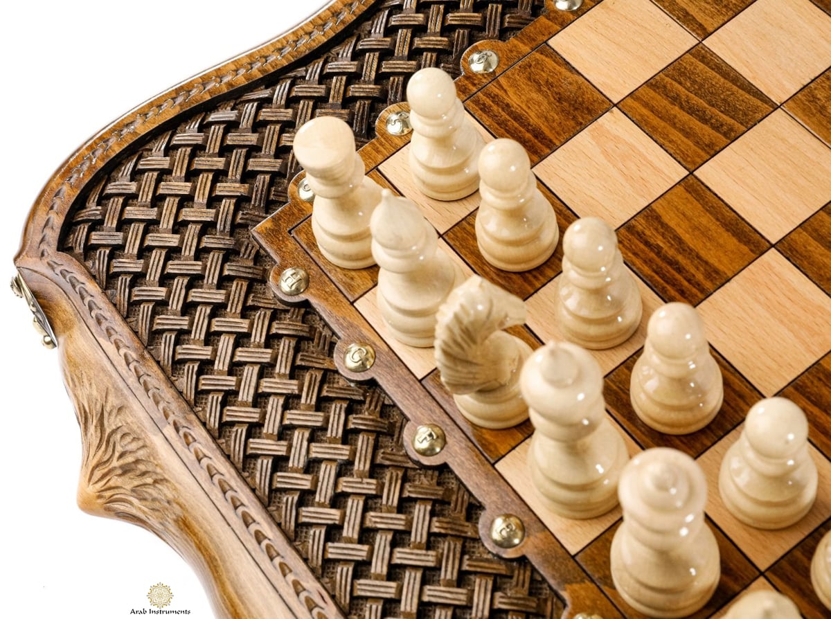 Hand Carved Luxury Chess / Backgammon Board Ornamental #AI31123
